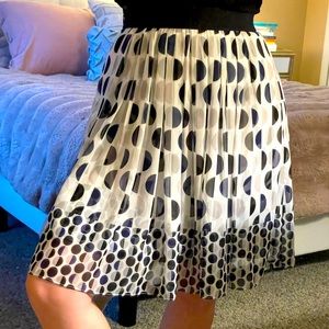 White House Black Market skirt